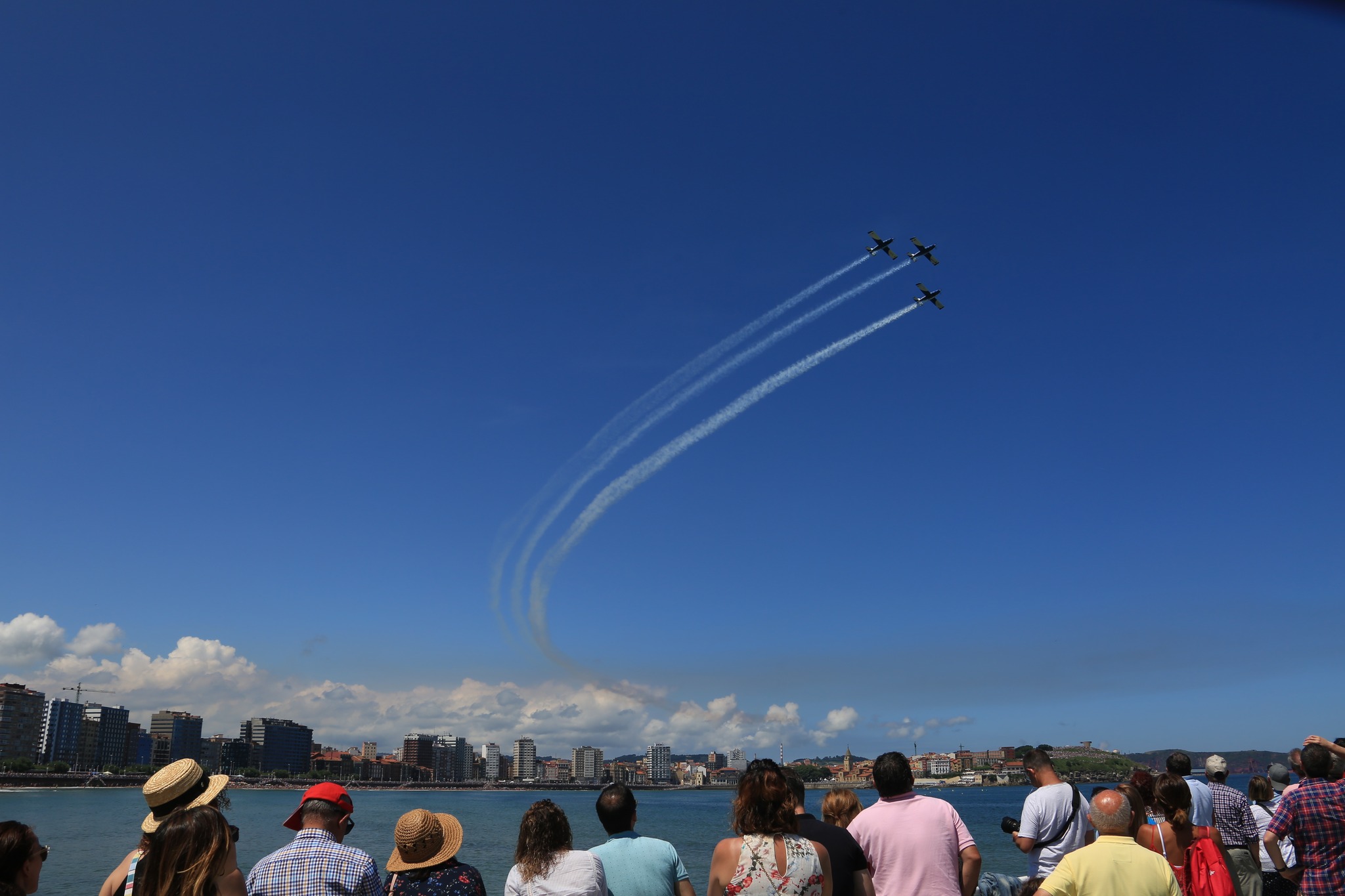 Aparcamiento para el festival aéreo de Gijón